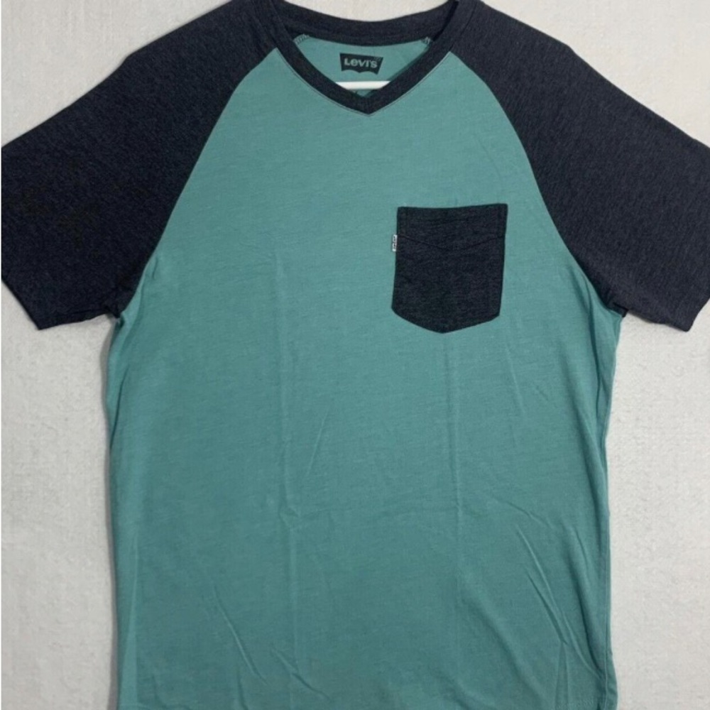 Levi men’s shirt